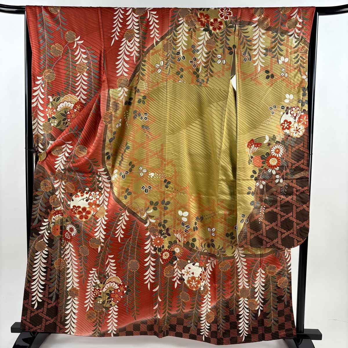 振袖 身丈161 5 cm 裄丈67 M 袷 花丸文 蝶 金彩 染め分け 茜色 正絹