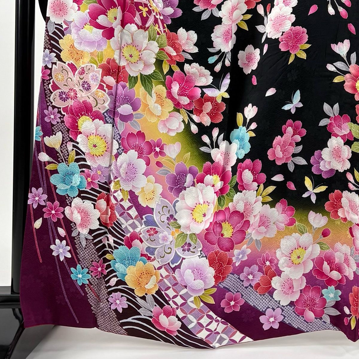 振袖 身丈165 5 cm 裄丈66 M 袷 桜 手鞠 金糸 金彩 黒 正絹