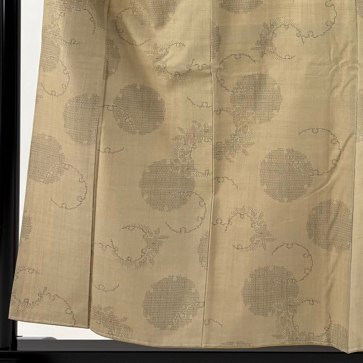 結城紬 身丈155.5 cm 裄丈64 M 袷 おく玉 証紙 雪輪 亀甲絣 薄茶色 正絹