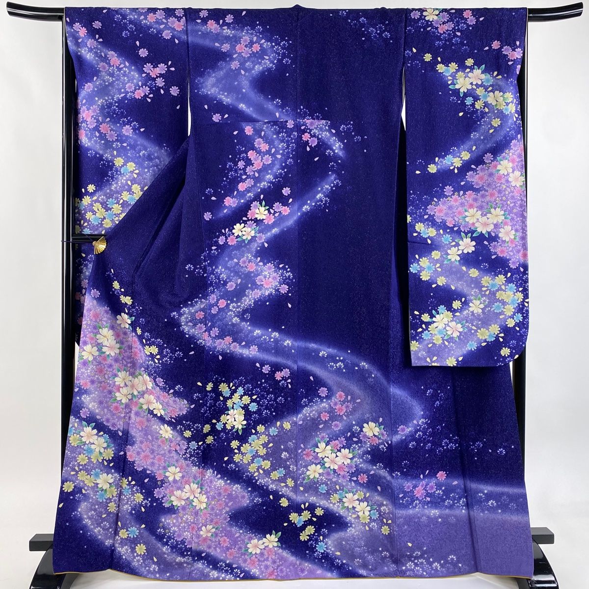 振袖 身丈169 cm 裄丈66 5 M 袷 草花 花びら 銀通し 金彩 濃紺 正絹