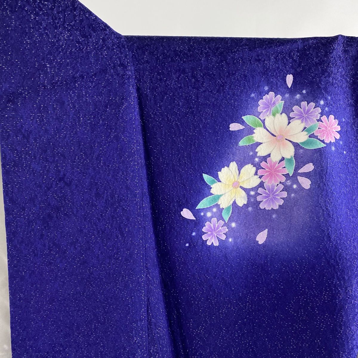  振袖 身丈169 cm 裄丈66 5 M 袷 草花 花びら 銀通し 金彩 濃紺 正絹 振袖 着物