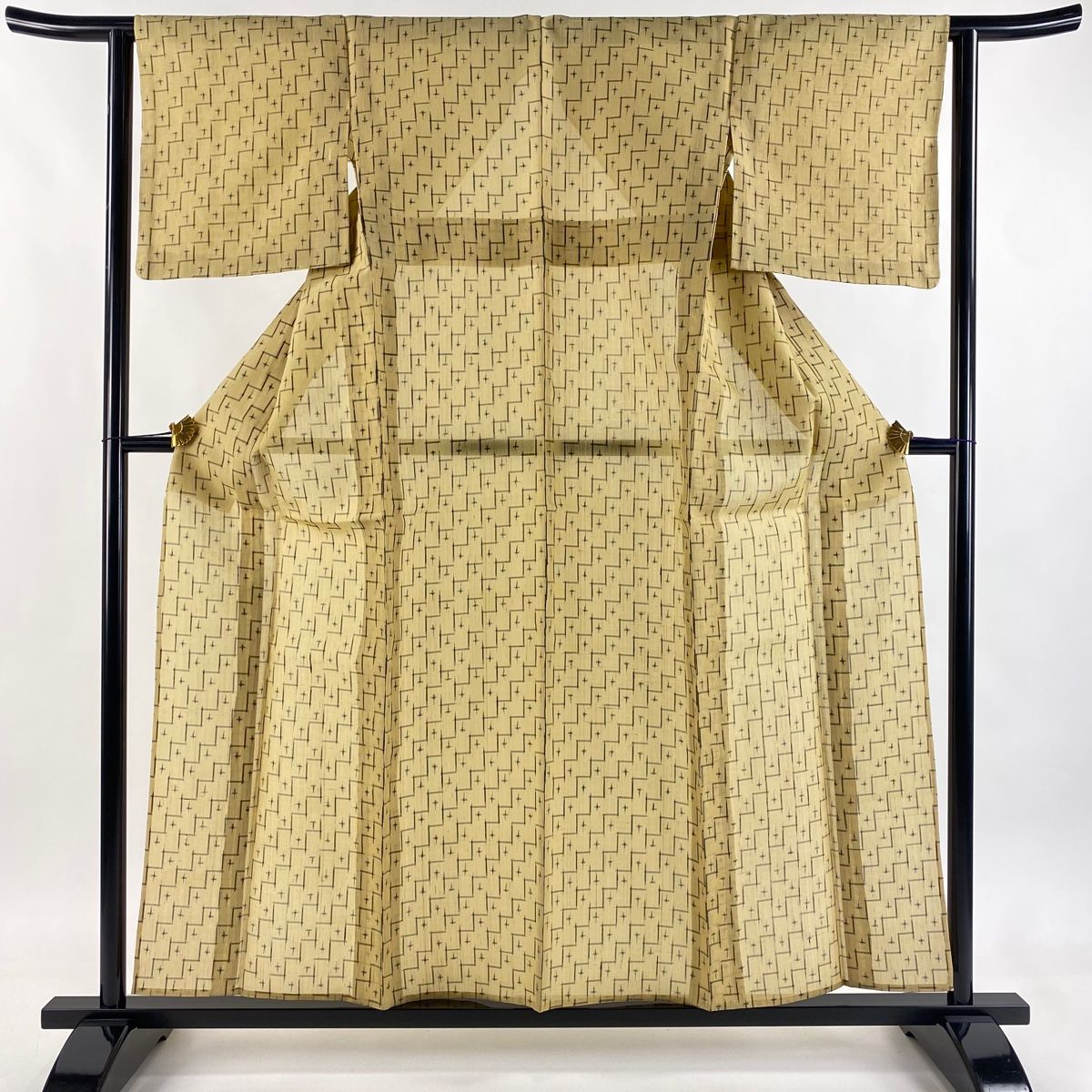 紬 身丈158 cm 裄丈62 S 薄物 絹芭蕉 証紙 十字絣 幾何学 ベージュ 正絹