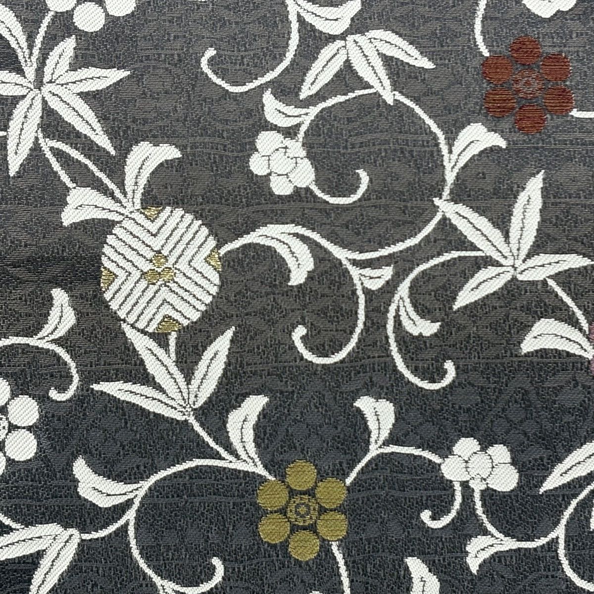 名古屋帯 笹蔓文 七宝文 金糸 黒灰 正絹