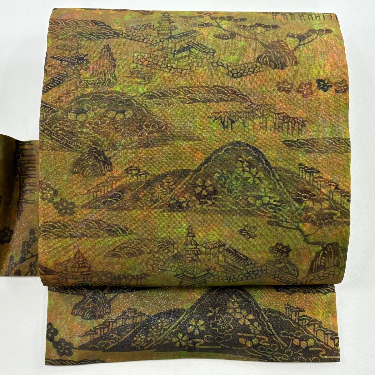名古屋帯 夏帯 建物 山 銀通し 紅型染 茶緑色 正絹