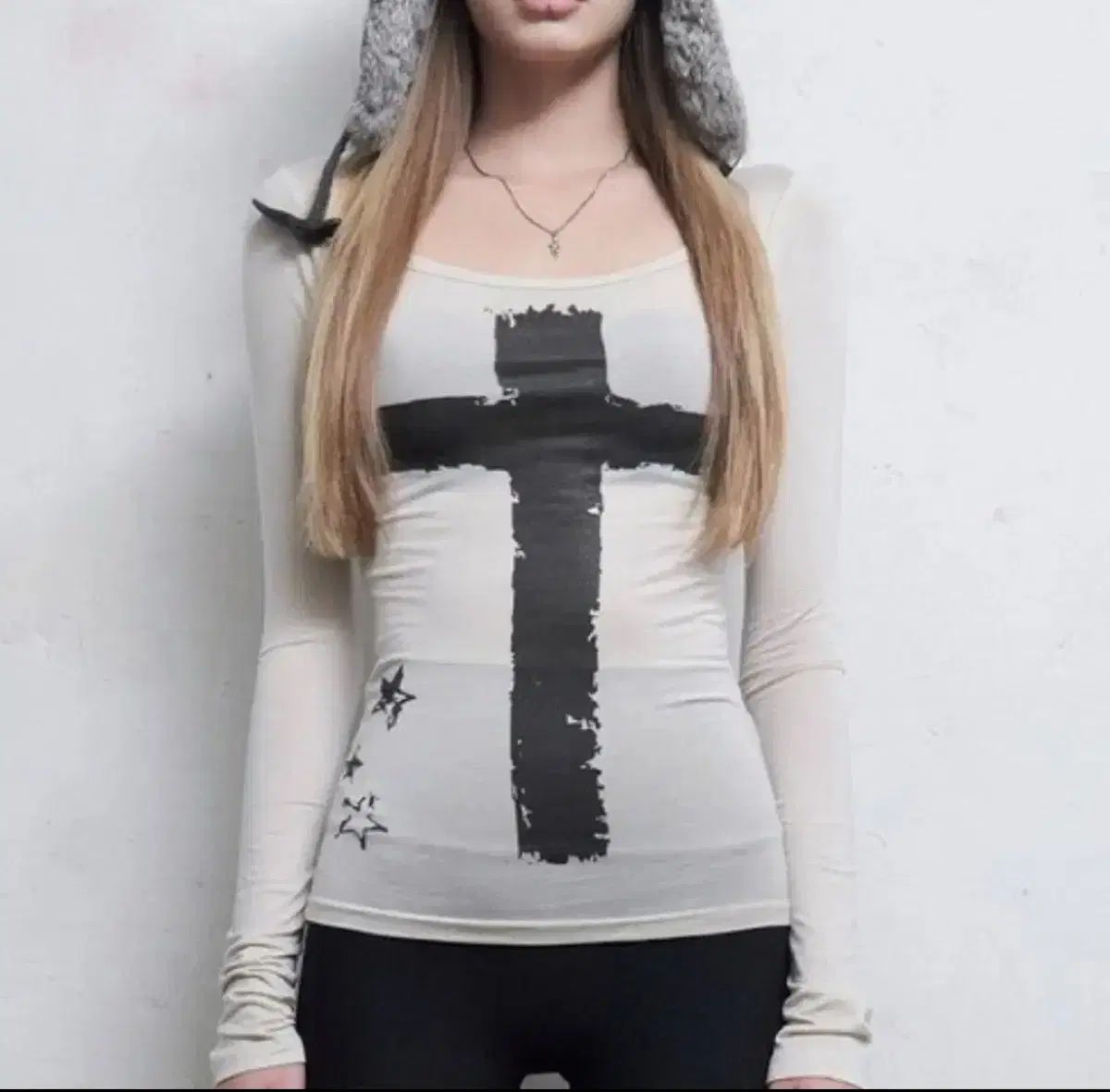 ヒルダ イマージョン プリンティング Tシャツ ベージュ