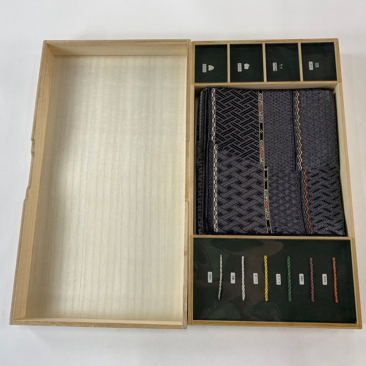 袋帯 逸品 吉祥違棚棚文 螺鈿輪奈織 吉祥違棚文 螺鈿 七宝箔 黒 六通