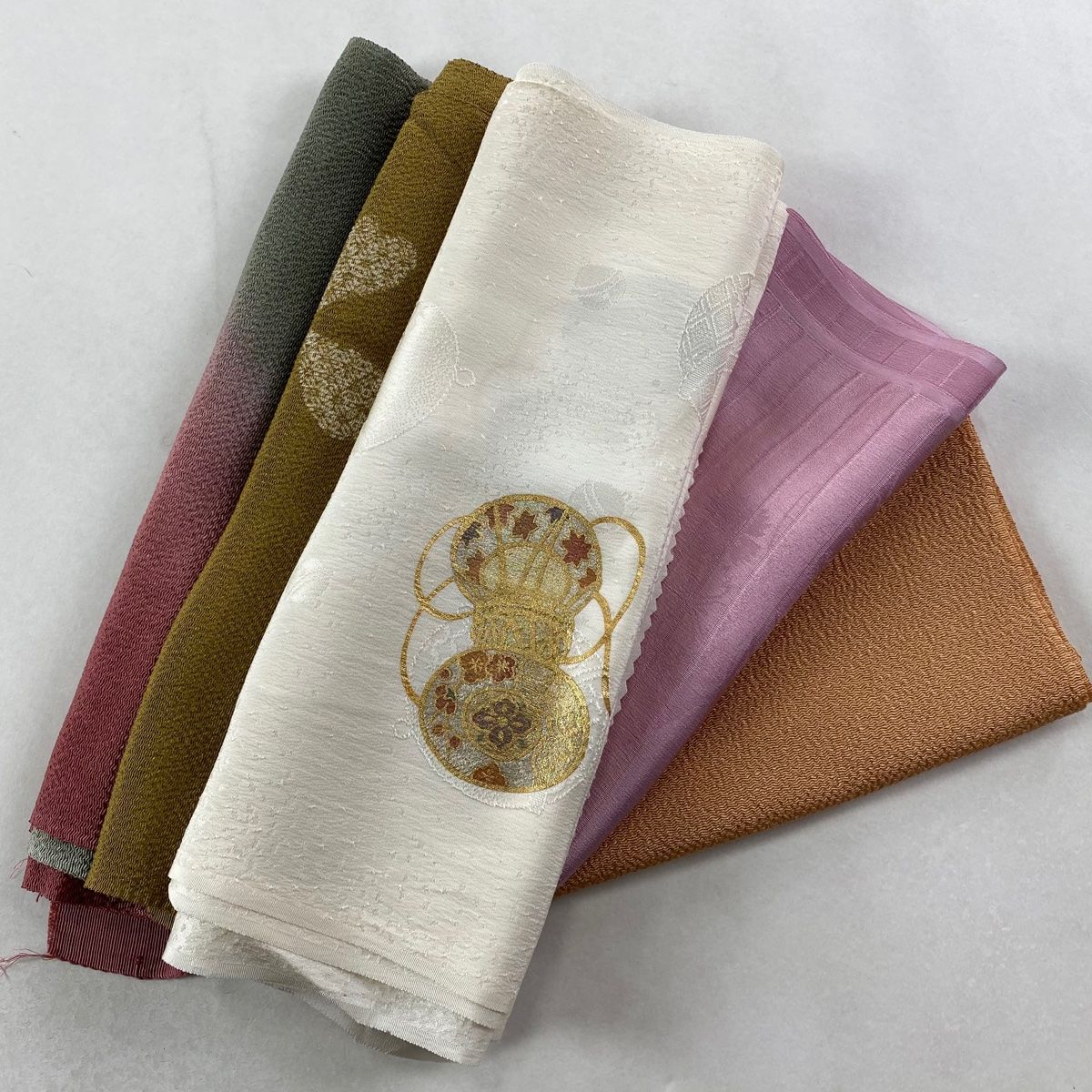  帯揚げ 優品 セット 薄オレンジ 正絹 和装小物 帯揚げ 帯留め 帯飾り