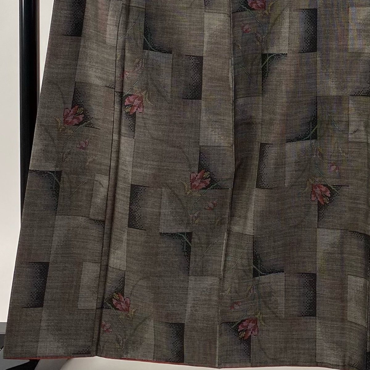 大島紬 身丈163.5 cm 裄丈66 M 袷 名古屋帯セット 純泥染 証紙 草花 幾何学模様 焦茶色 正絹 秀品