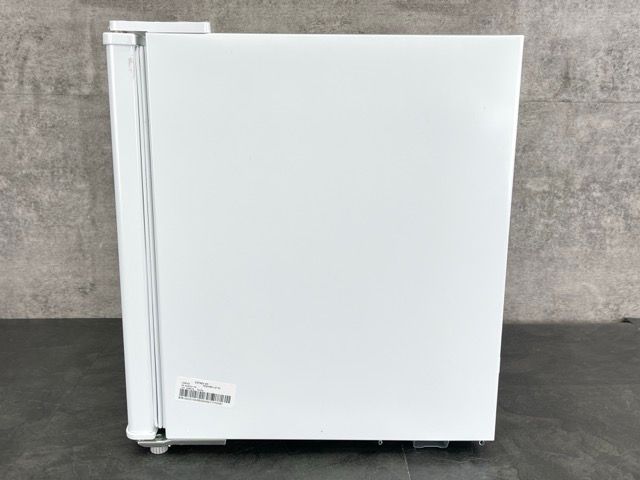 1ドア冷凍庫 comfee コンフィー RCD40WH1JP 32L 2025年 1ドア ノンフロン冷凍庫 【中古】comfee コンフィー RCD40WH1JP 32L 右