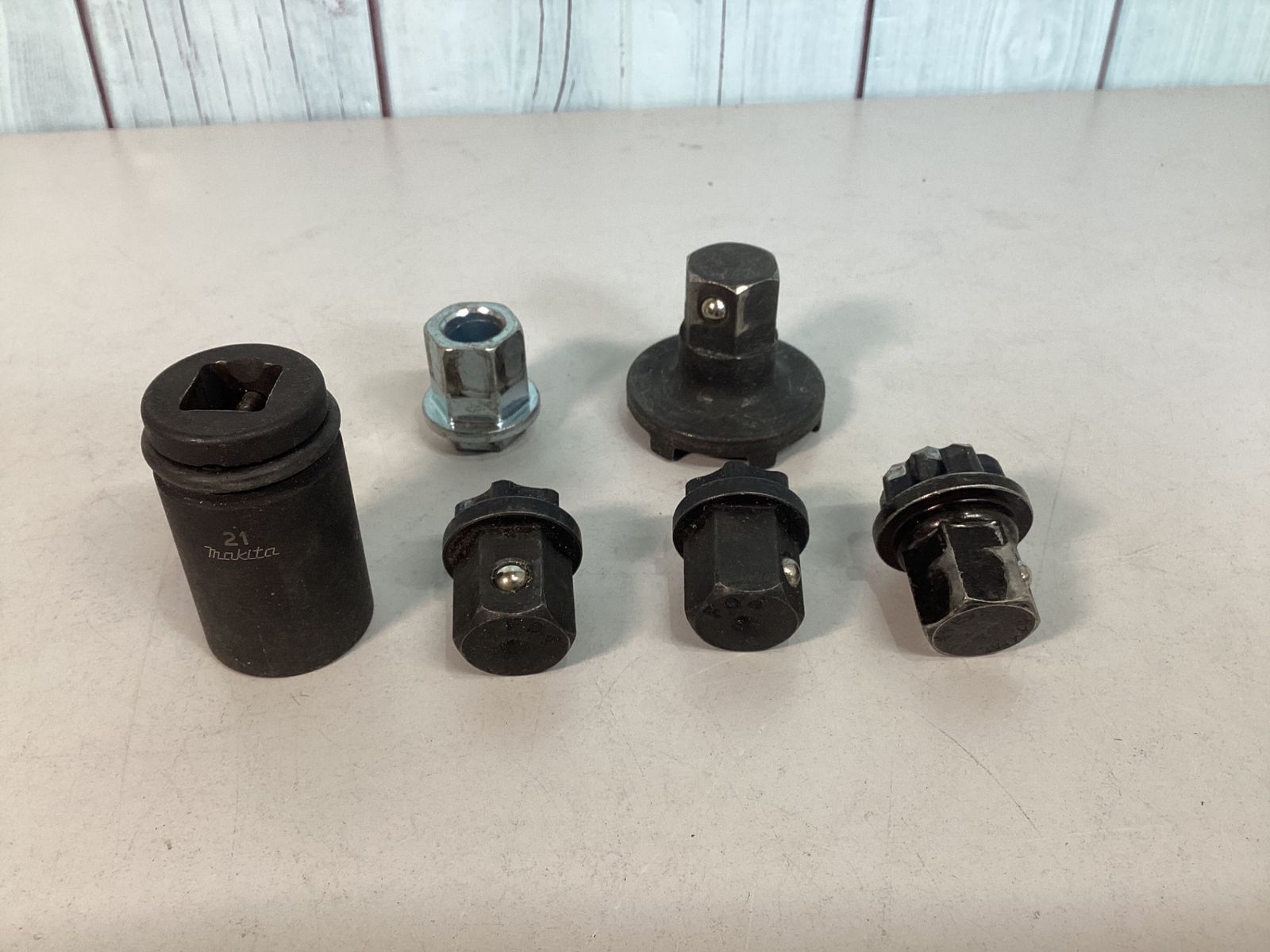  日立工機 インパクトレンチ WR 16 SE 単相100 V 四角ドライブ12.7 mm 2.5 mコード 電動工具 HiKOKI ハイコーキ 電動インパクトレンチ ドリル ドライバー レンチ