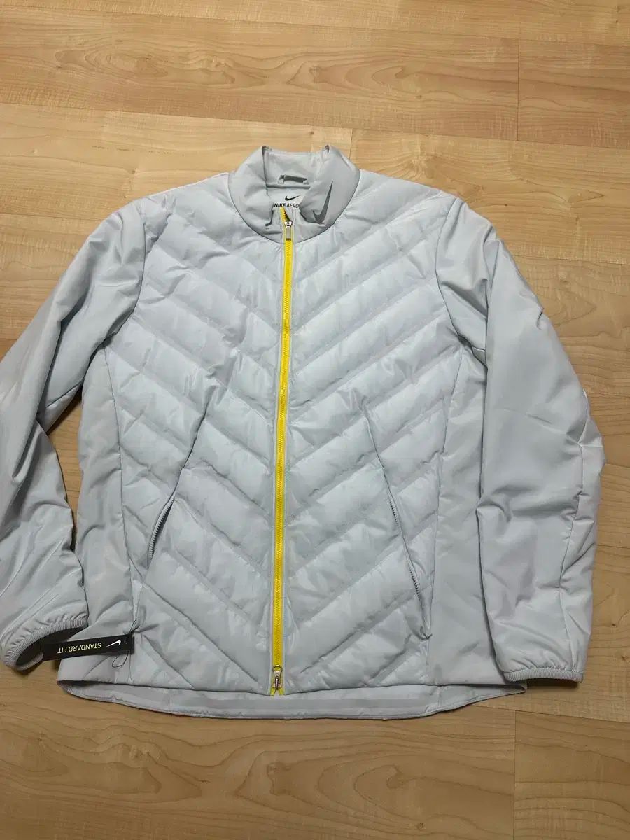 ナイキ エアロロフト ダウン ジャケット グレー