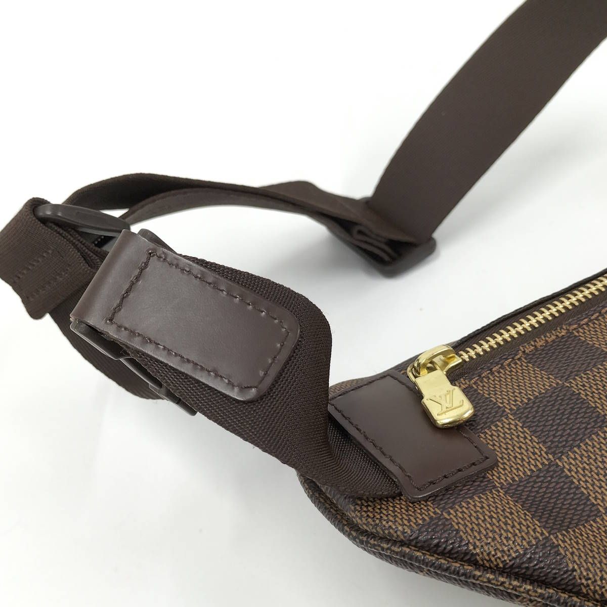 VUITTON バムバッグ