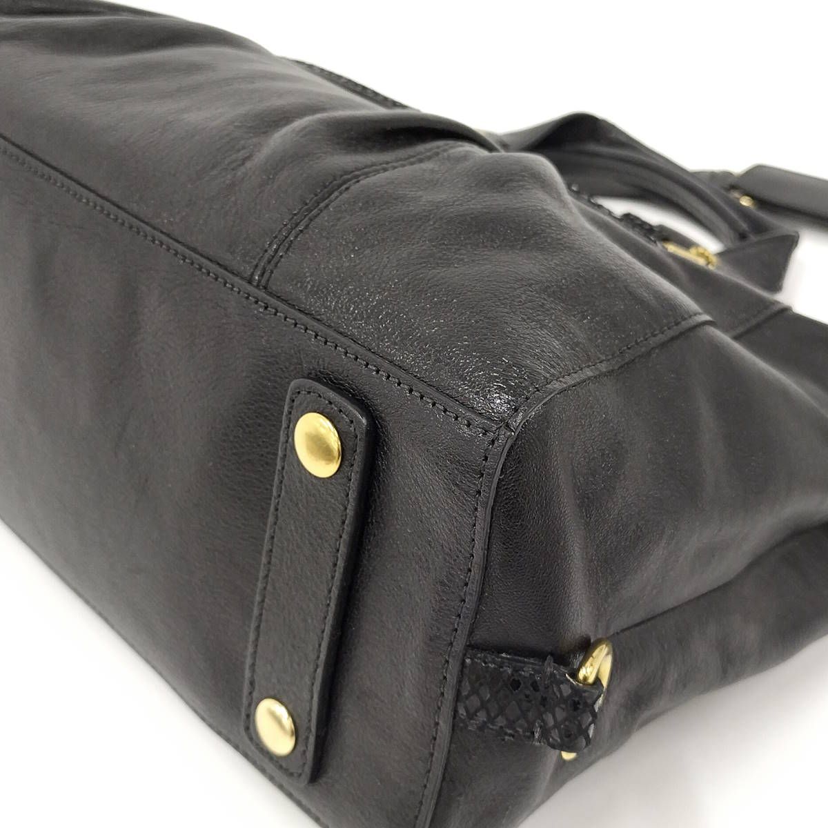 レザー ブラック