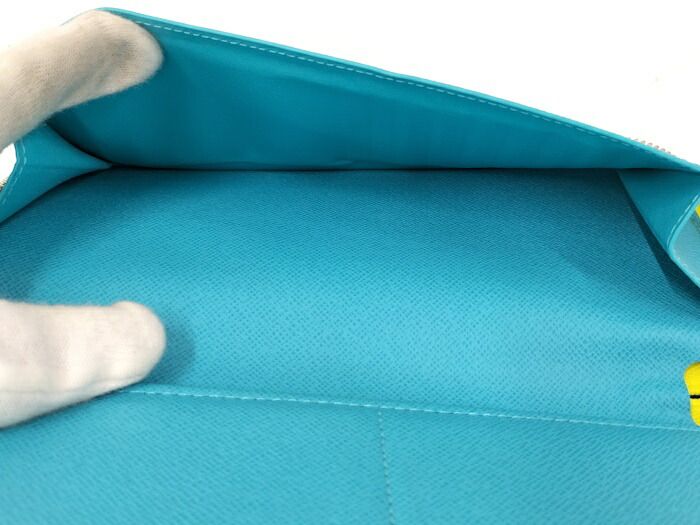 ラウンドファスナー長財布