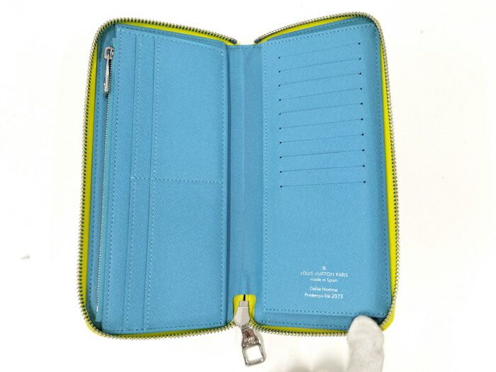 LOUIS VUITTON ラウンドファスナー長財布 ジッピーウォレットヴェルティカル モノグラム プレイグラウンド M 82005