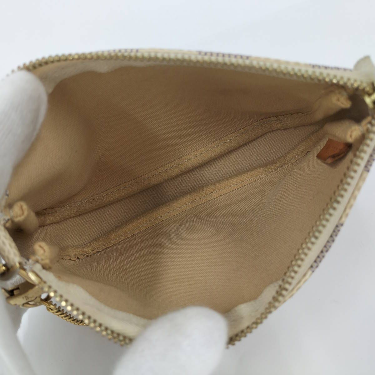 VUITTON ミニポシェット