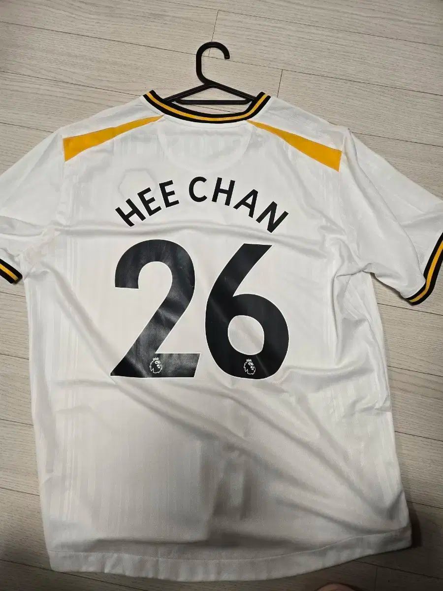 ウルヴァーハンプトン 21 22 ファン ヒチャン XL