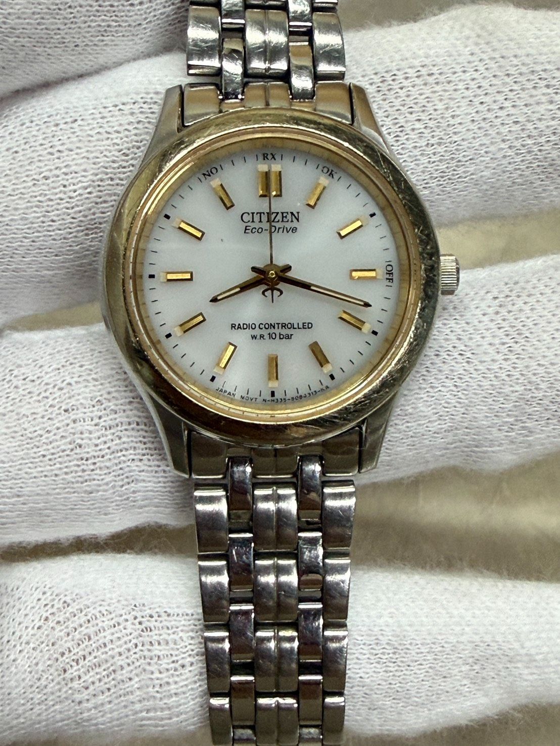 腕時計 citizen シチズン エコドライブ W.R.10 bar 10気圧防水性 レディース ソーラー電波時計 H 335-S 055105 HST
