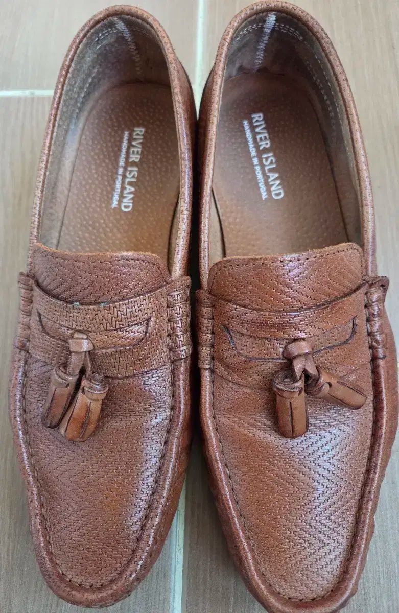 リバーアイランド ブラウン タッセル ローファー
