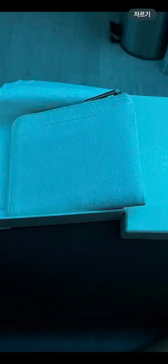 ジッパー二つ折り財布