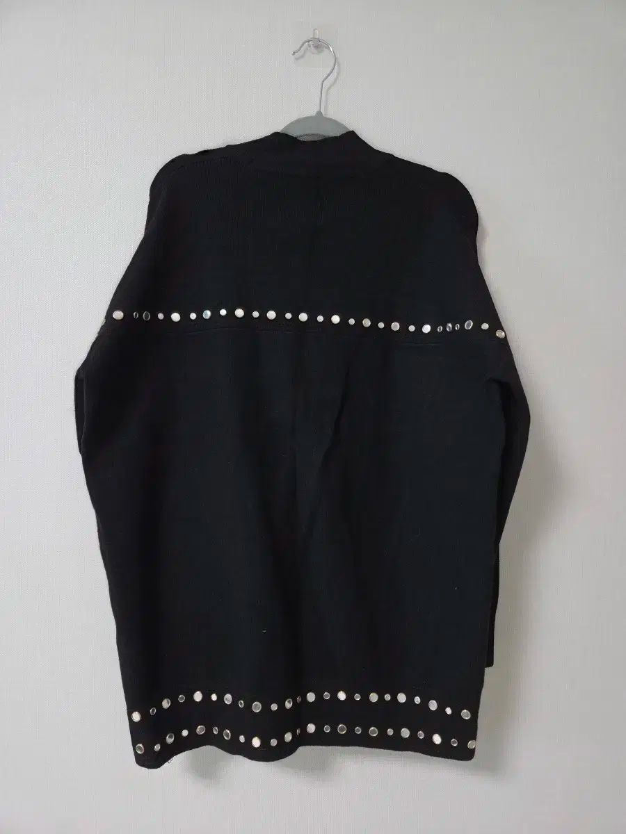 SANDRO ブラック スタッズ装飾 カーディガン