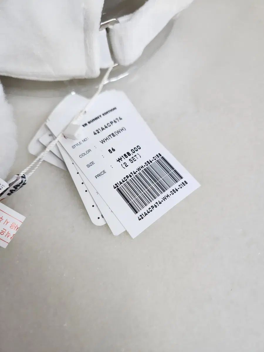 ゴルフ ボンボン帽子