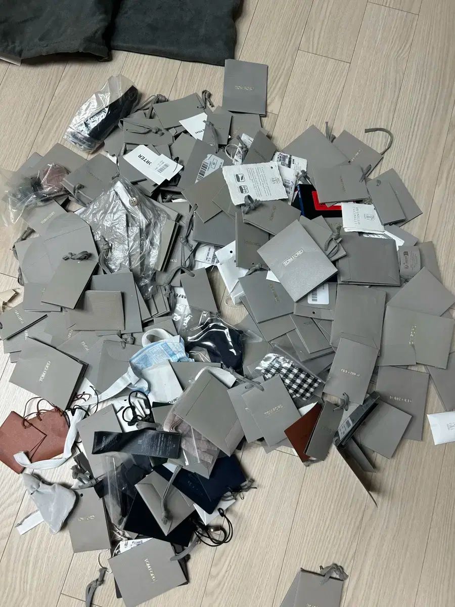 ブルネロクチネリ ストライプ スーツ ジャケット ODELLYA_COM