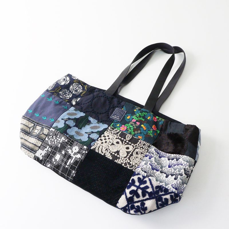 未使用★ミナペルホネン ピースバッグ パッチワーク トートバッグ ブルー系 刺繍 美品 人気テキスタイル ミナペルホネン mina perhonen piece bag