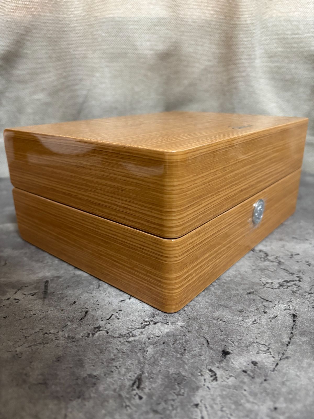 OMEGA 木製ケース 取扱説明書付き OMEGA 木製ケース 取扱説明書付き OMEGA 木製ケース 取扱説明書付き