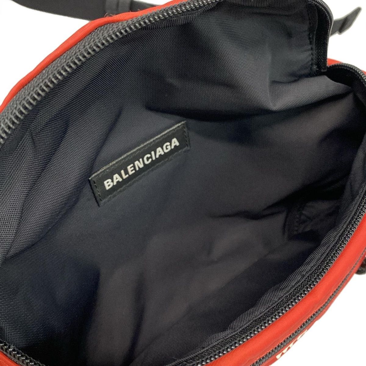 バレンシアガ ウエストポーチ