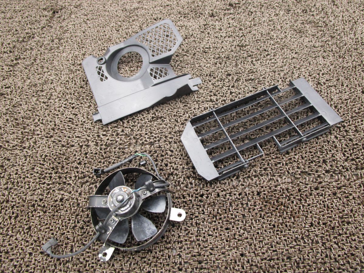 AX 1 ラジエターファン カバー A 8060 MD 21 ホンダ E キャブ車