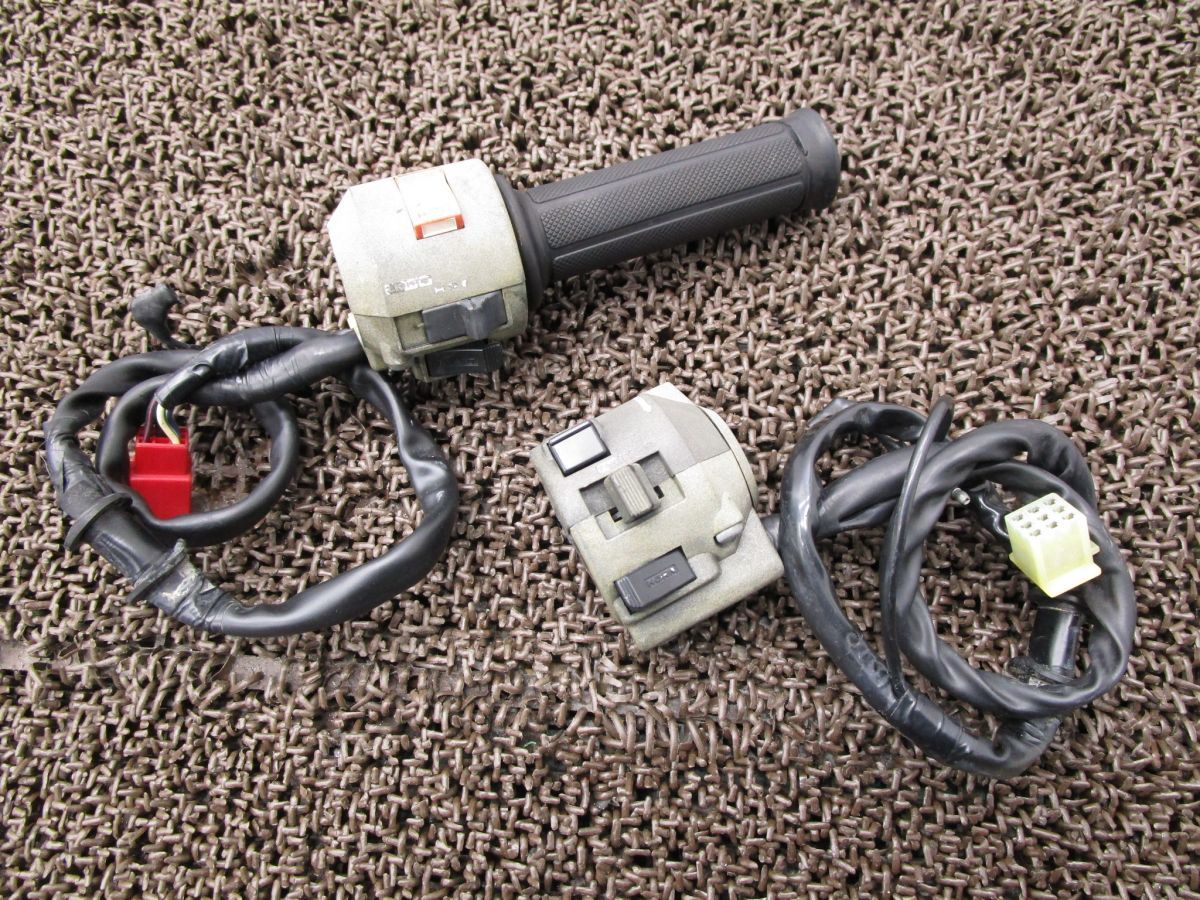 AX 1 ハンドルスイッチ 左右 スロットル A 8011 MD 21 ホンダ E キャブ車