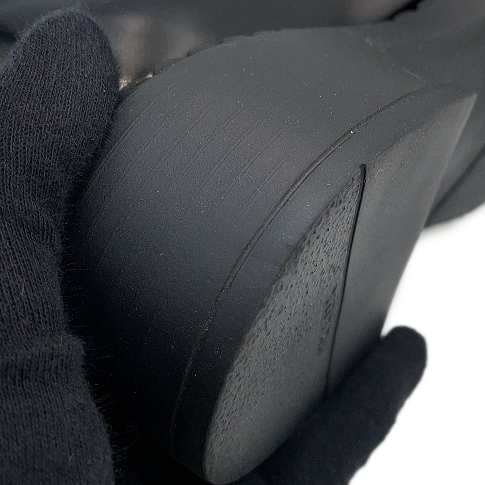 ブラッシュドレザー