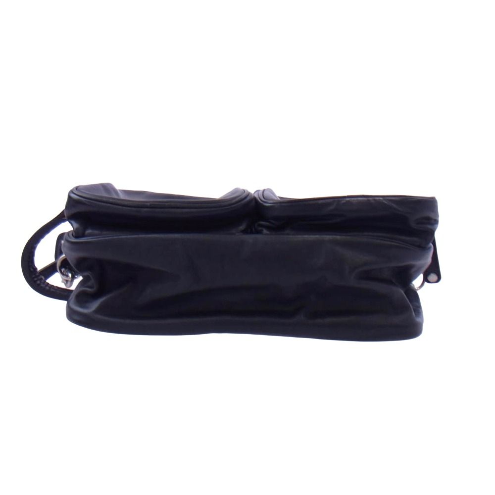 クロスボディーバッグ