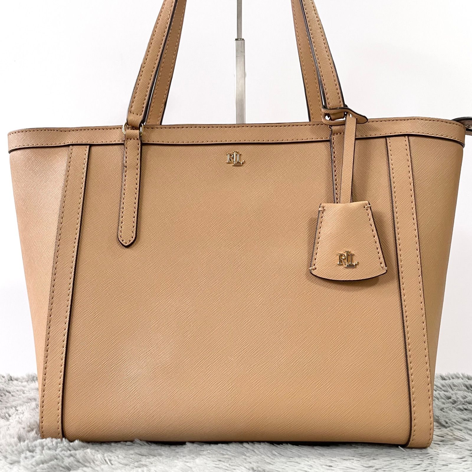 級 ローレンラルフローレン ク トートバッグ ハンドバッグ メタルロゴ ゴールド金具 肩掛け可 レザー 本革 自立 キャメル LAUREN RALPH LAUREN