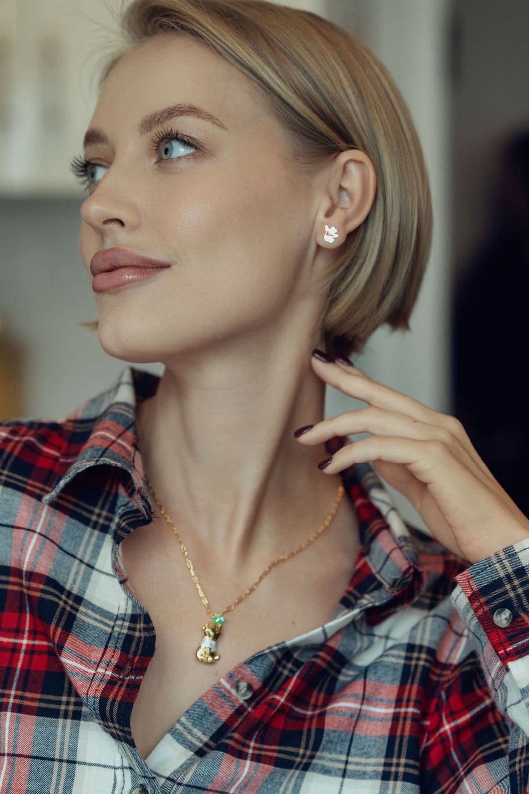 ディズニー くまのプーさん ペンダントネックレス ペーパークリップチェーン 18インチ イエローゴールドメッキネックレス 蝶とプーさんのペンダント Winnie the Pooh ジュエリー 真鍮 キュービックジルコニア