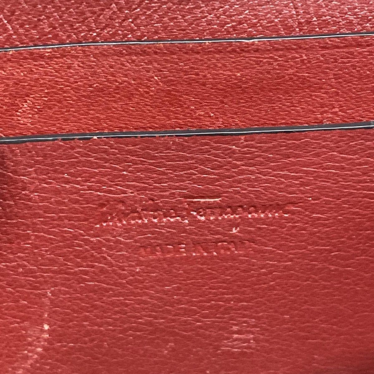 サルバトーレフェラガモ コインケース