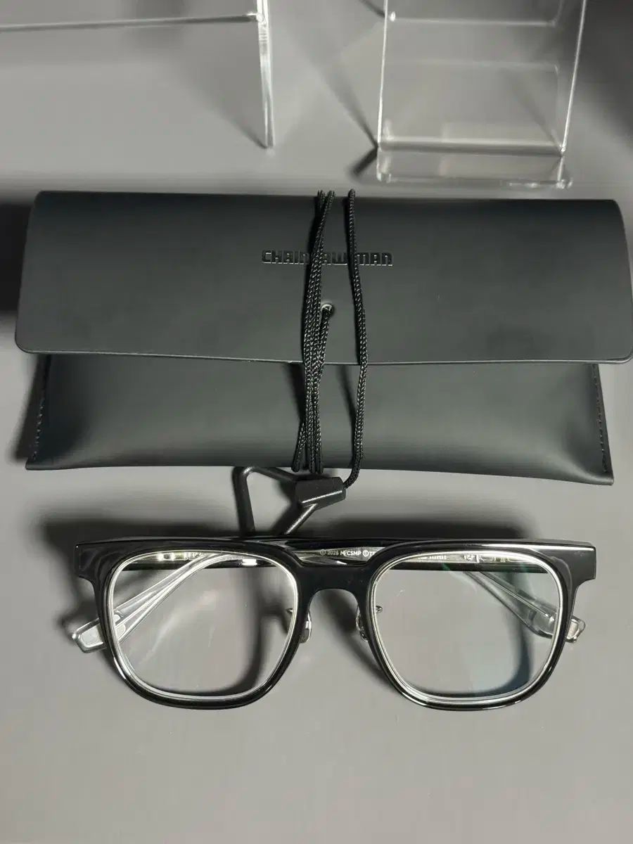 チェンソーマン ジーンズ jins マキマ コラボ メガネ