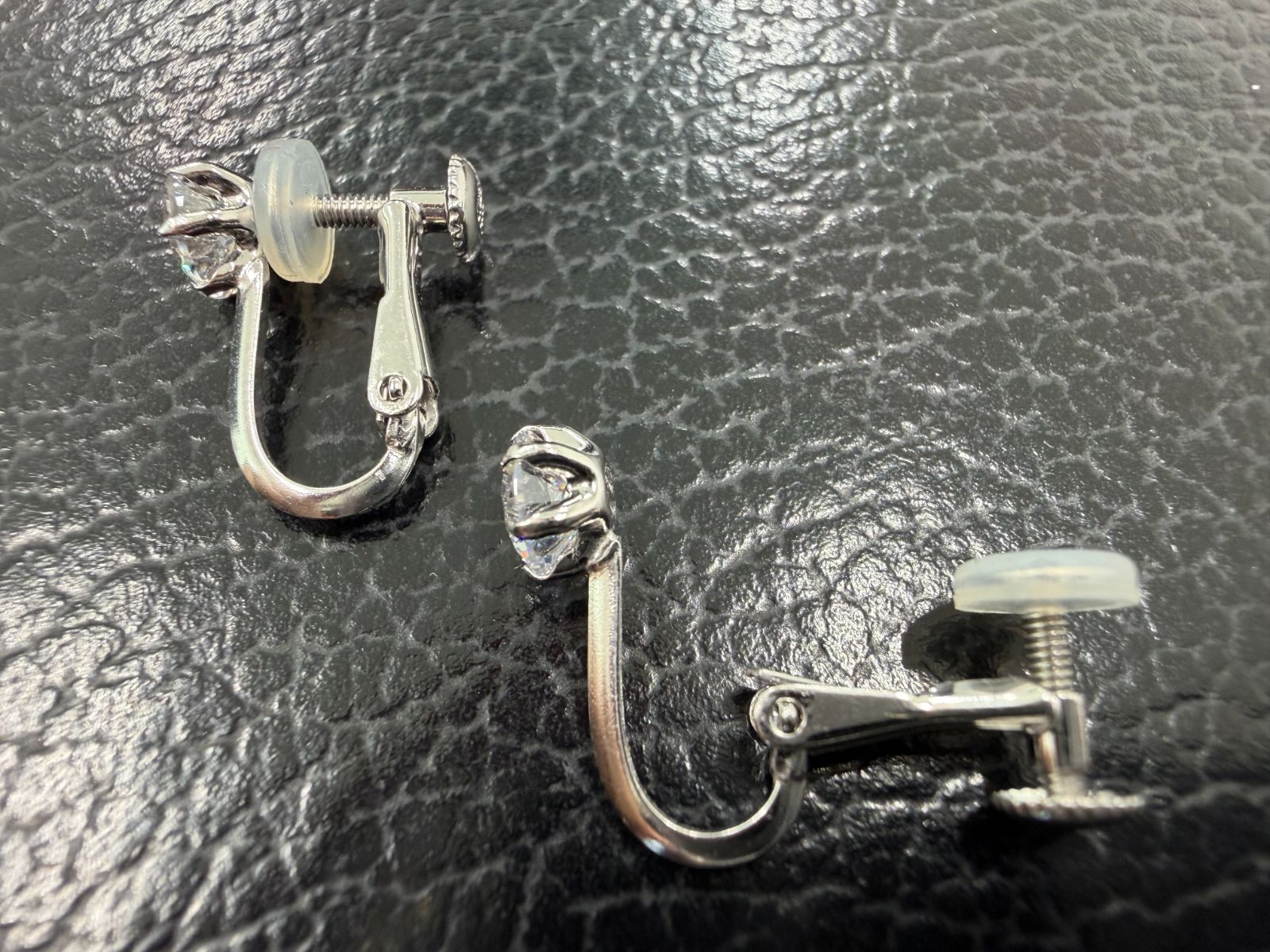  プラチナ-シルバー スワロフスキーCZ イヤリング SWAROVSKI ZIRCONIA刻印有り イヤリング アクセサリー