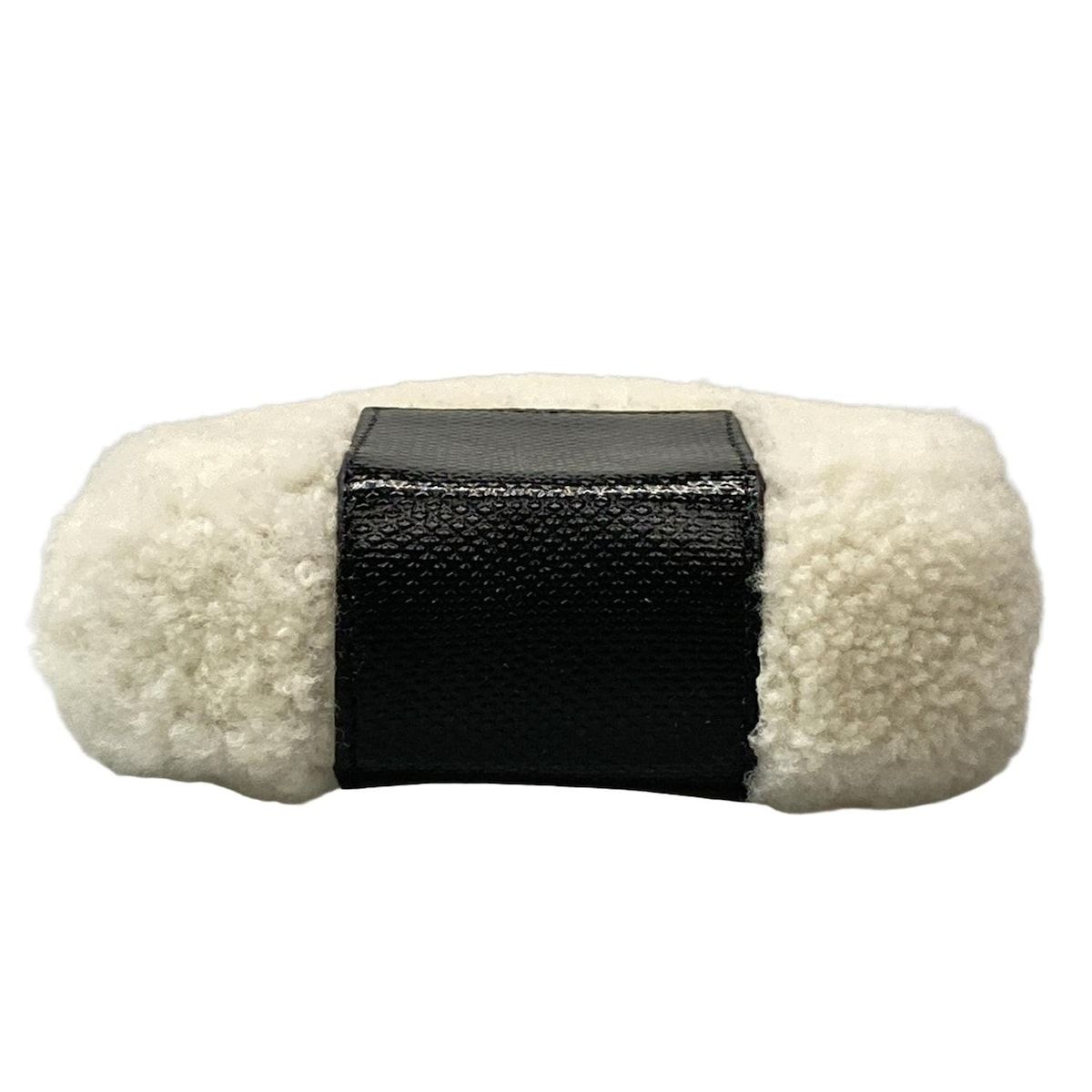 FENDI フェンディ