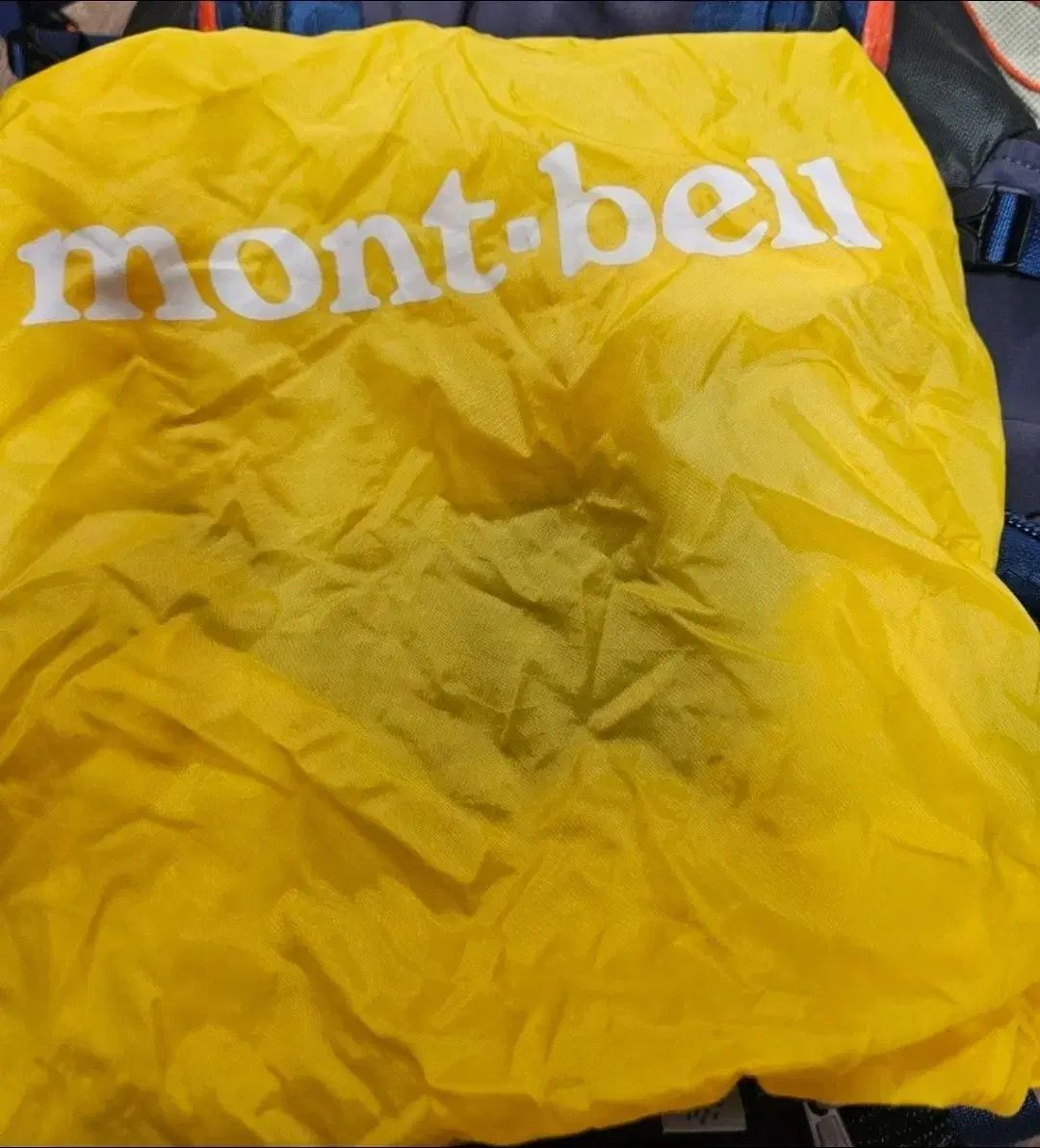 モンベル登山用キャンプ用バッグ