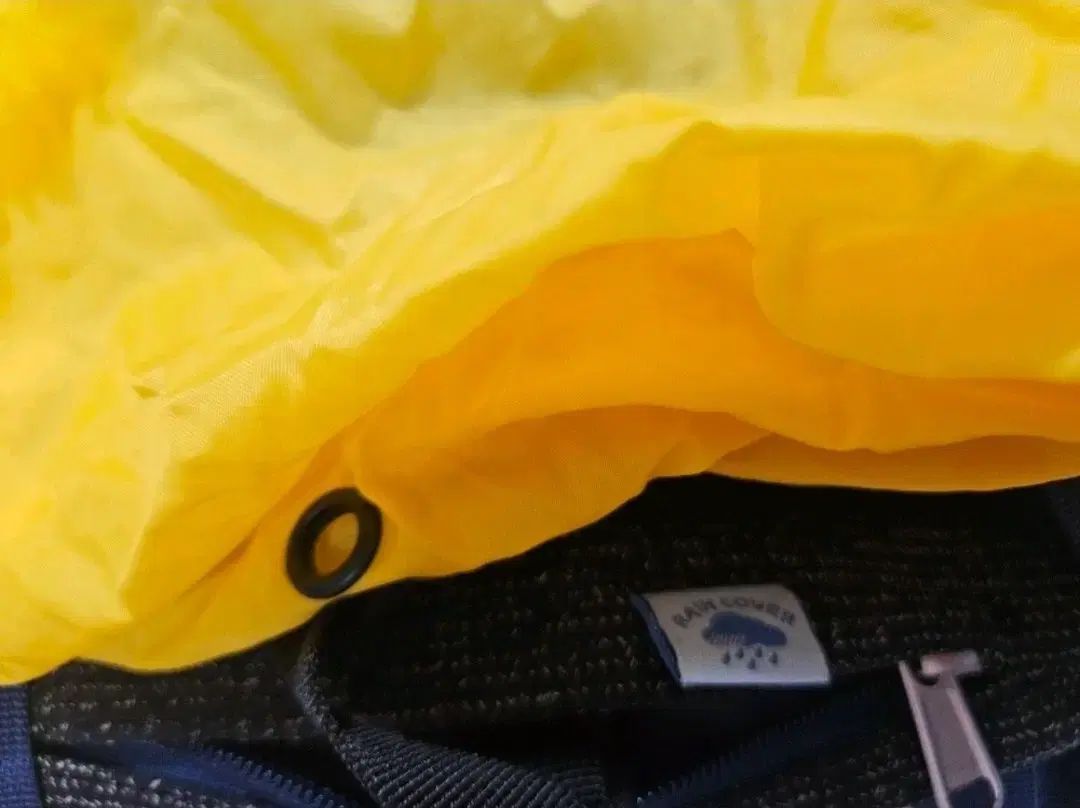 モンベル登山用キャンプ用バッグ