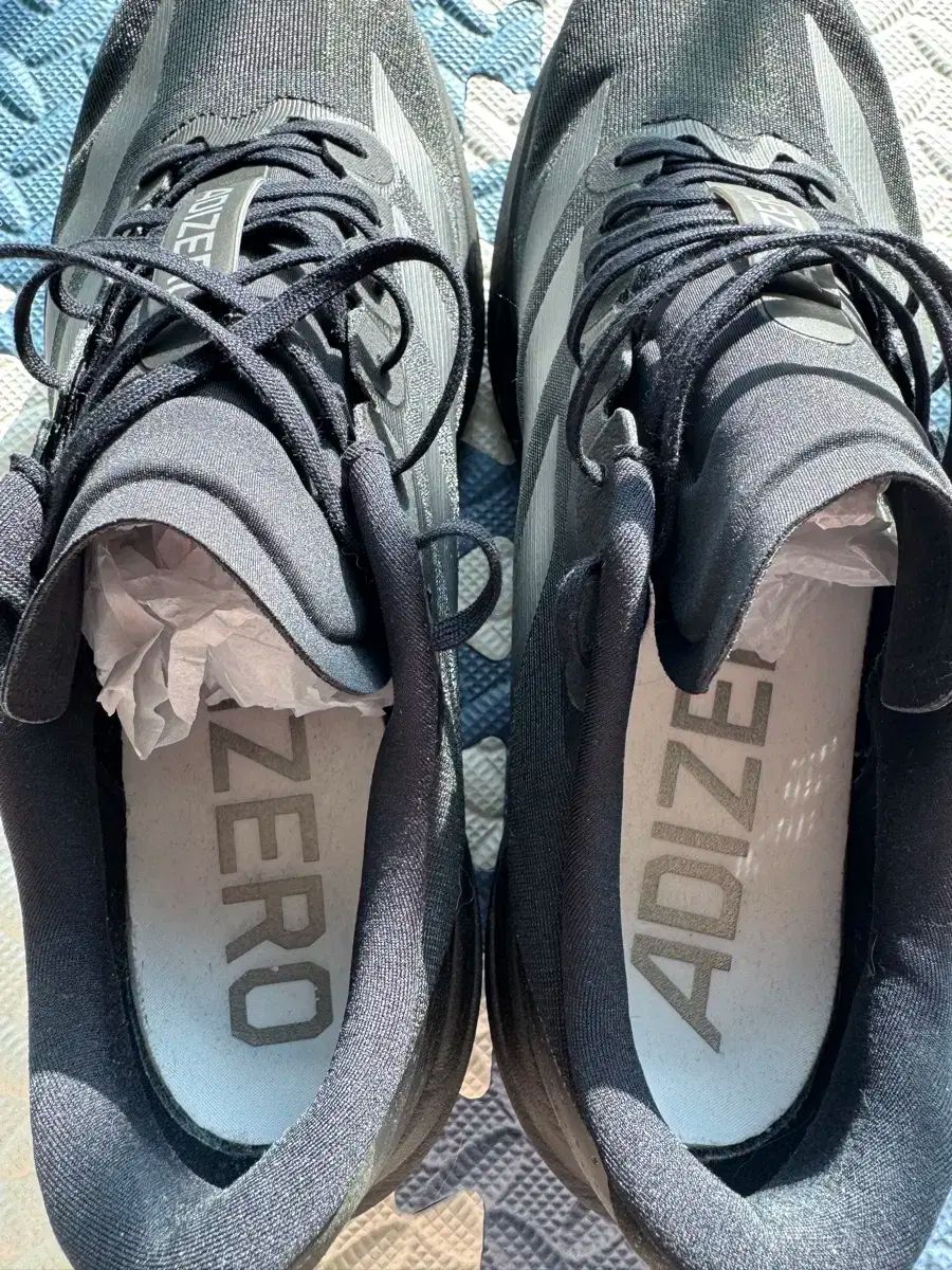 アディダス アディゼロ