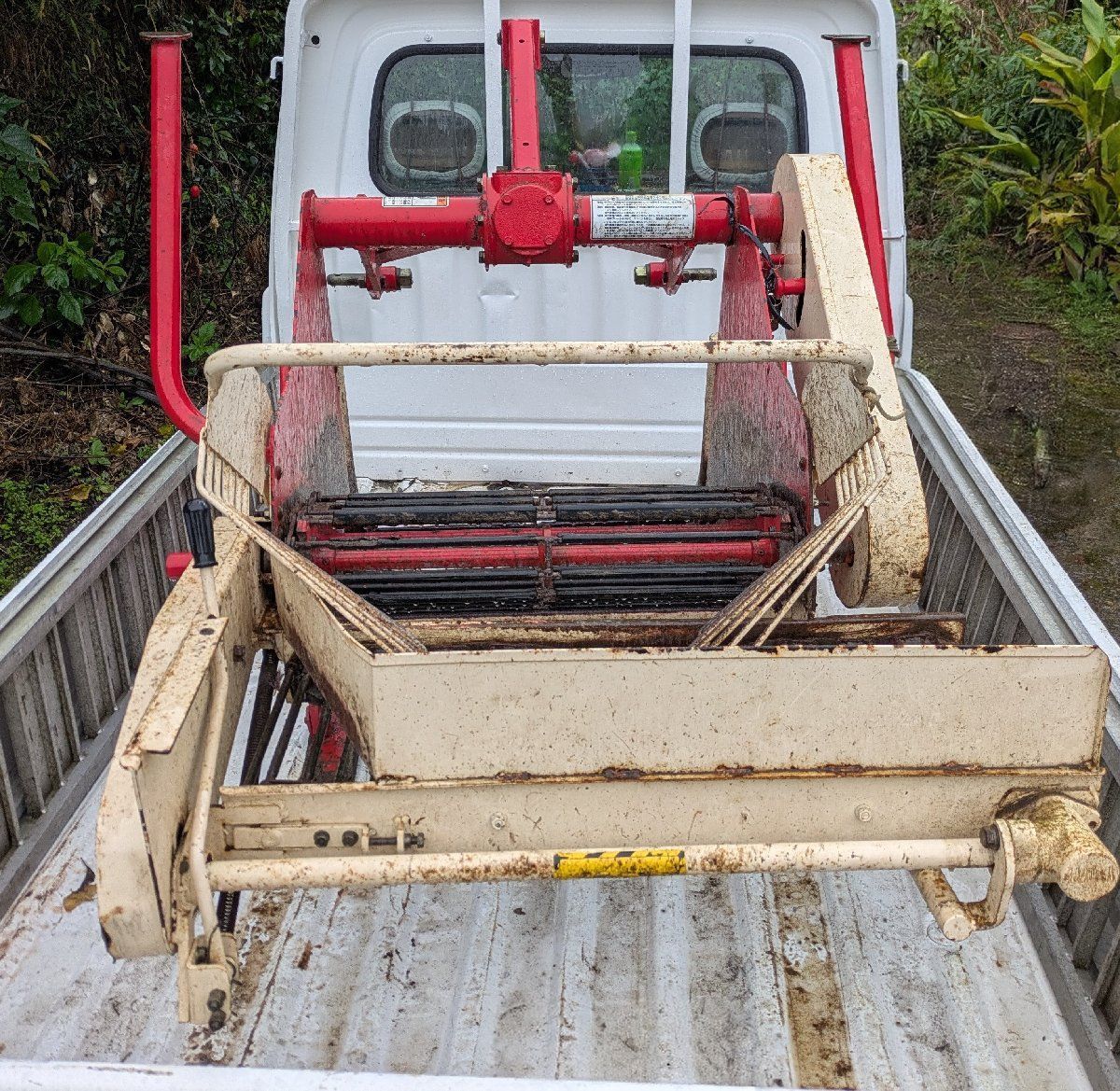 鹿児島発 ニプロ松山 トラクター用 掘取機 BL65SFDGー1S 三点リンク