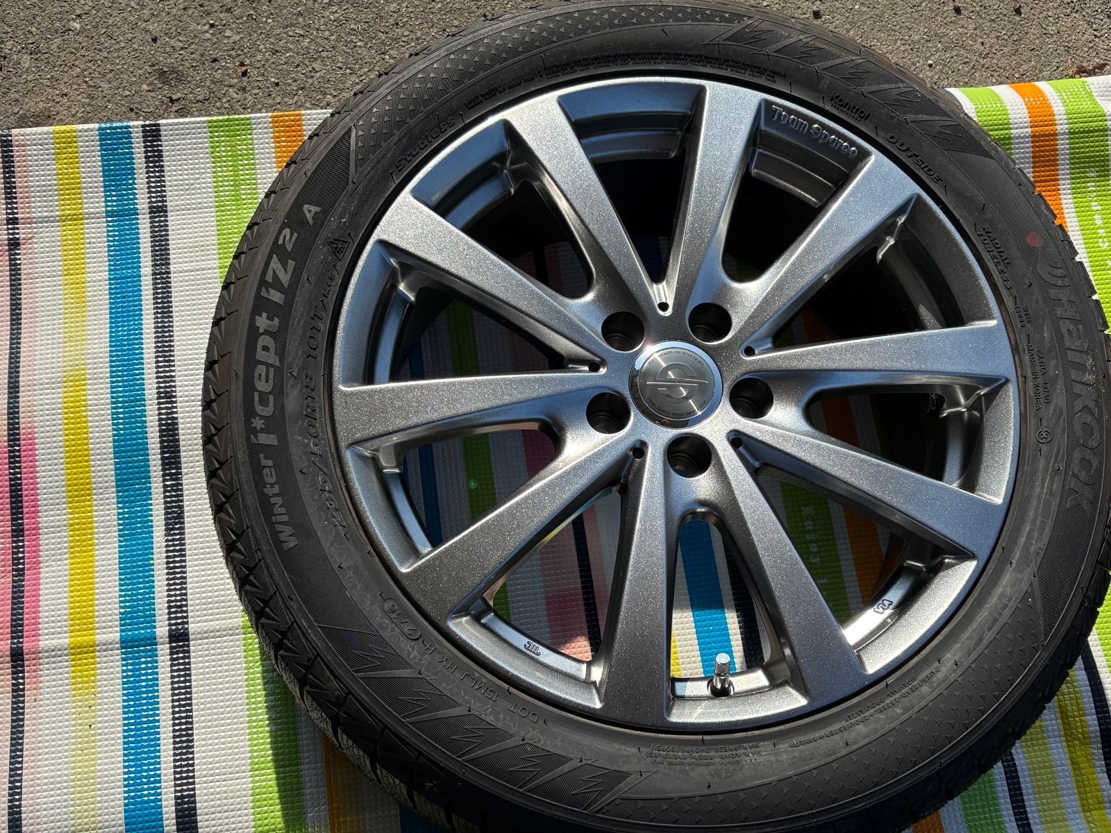  未装着品 アウディQ 3用チームスパルコ18 8 J 5 112 ハンコックウィンターIセプトIZ 2235 50 R 194本セット 18インチ タイヤ ホイールセット