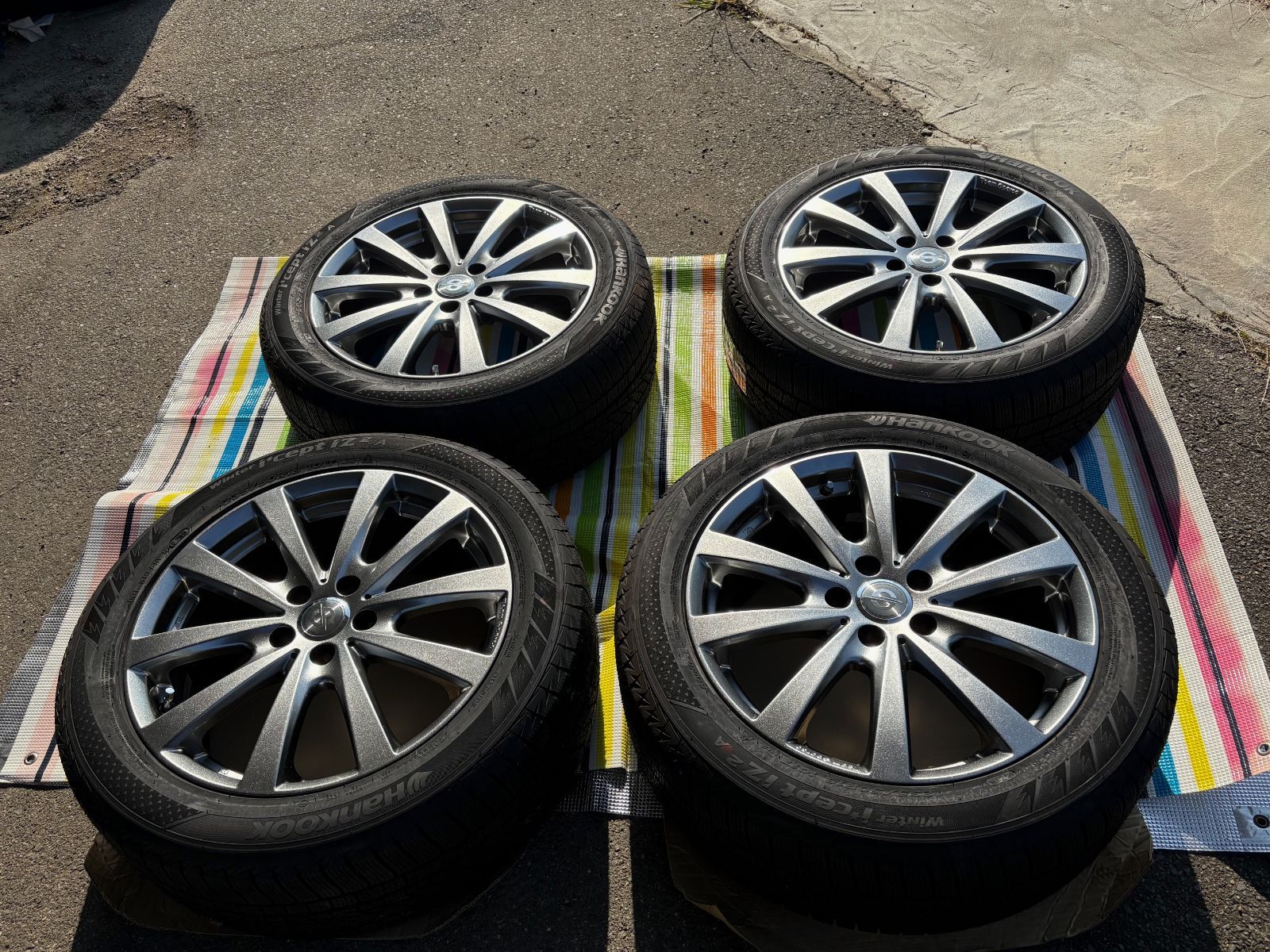 未装着品 アウディQ 3用チームスパルコ18 8 J 5 112 ハンコックウィンターIセプトIZ 2235 50 R 194本セット