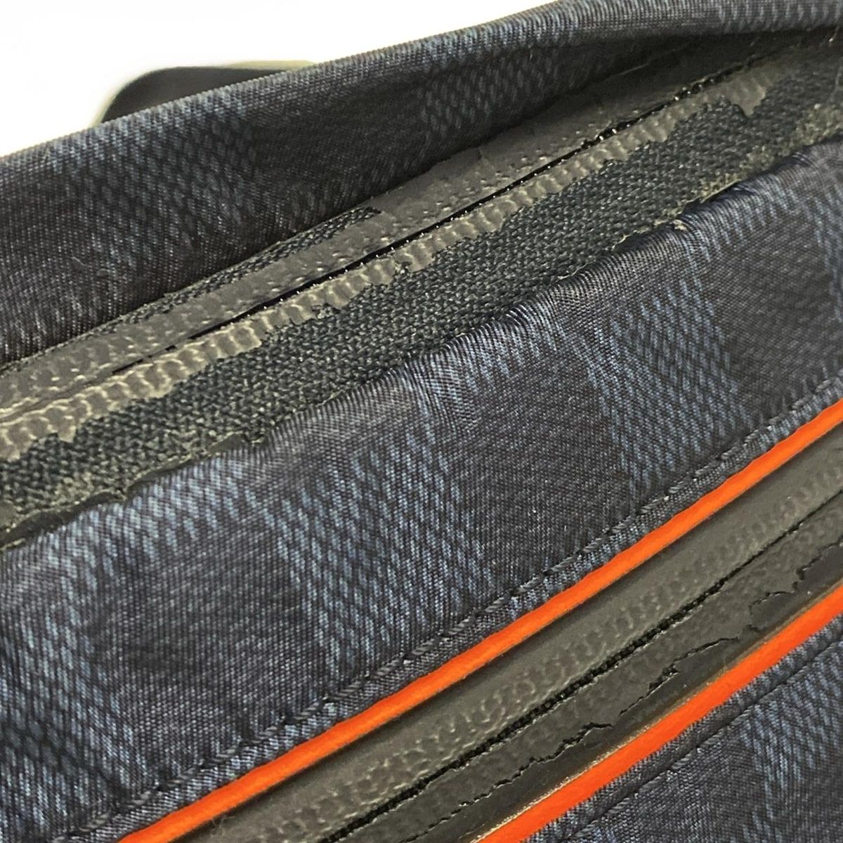 ウエストポーチ