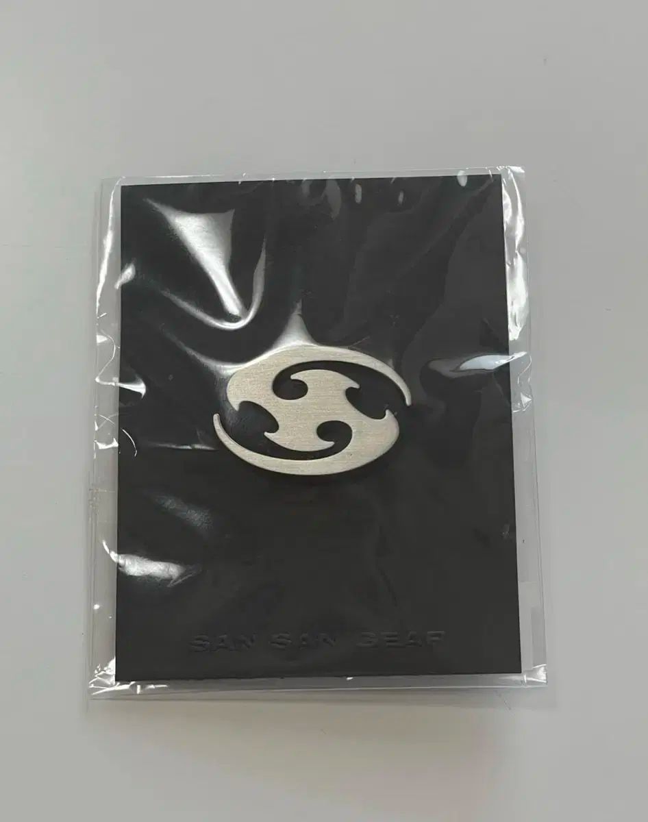 SAN SAN GEAR バッジ ブローチ