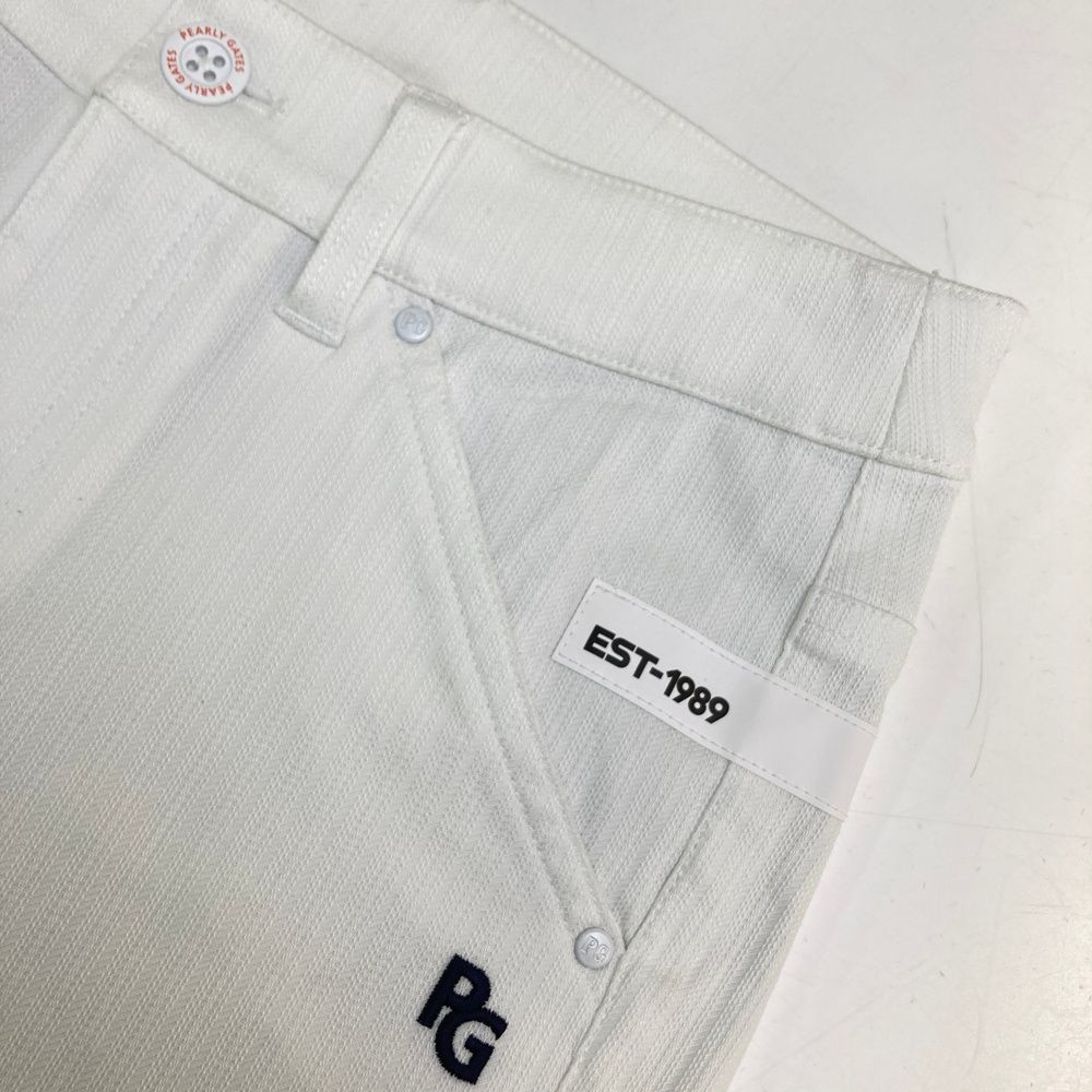 モデル ストレッチパンツ