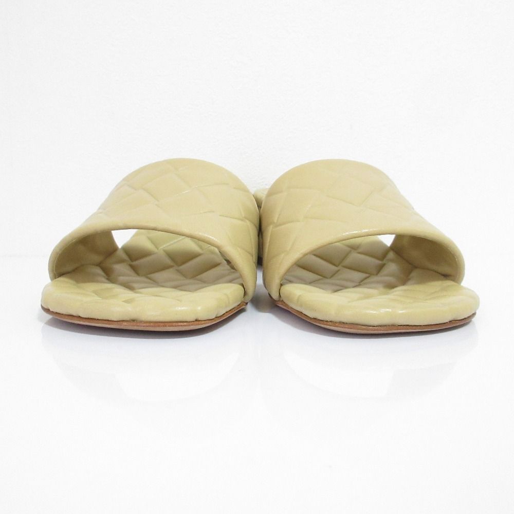 イントレチャート型押し